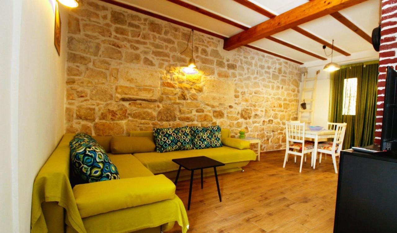 Korzo Rooms & Apartments Vis Luaran gambar
