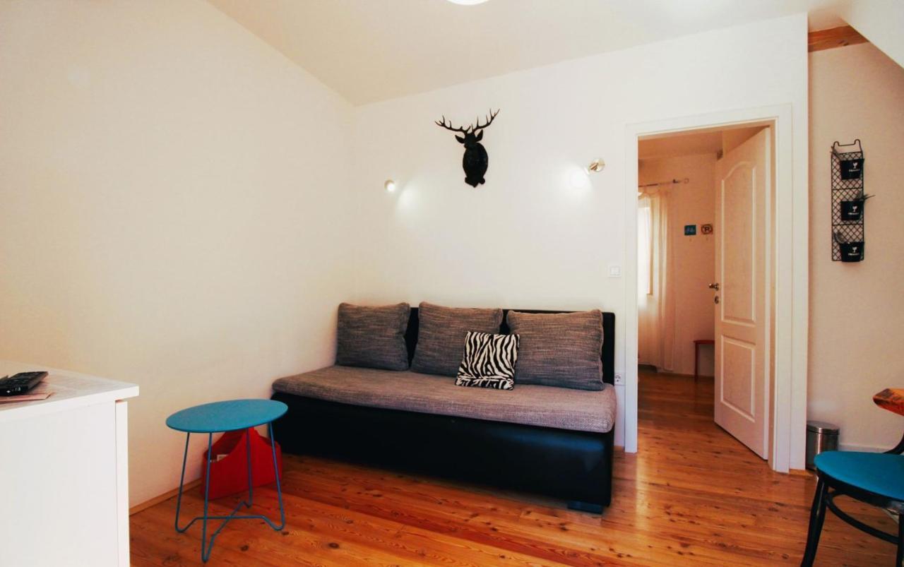 Korzo Rooms & Apartments Vis Luaran gambar