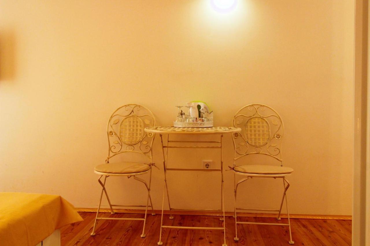 Korzo Rooms & Apartments Vis Luaran gambar