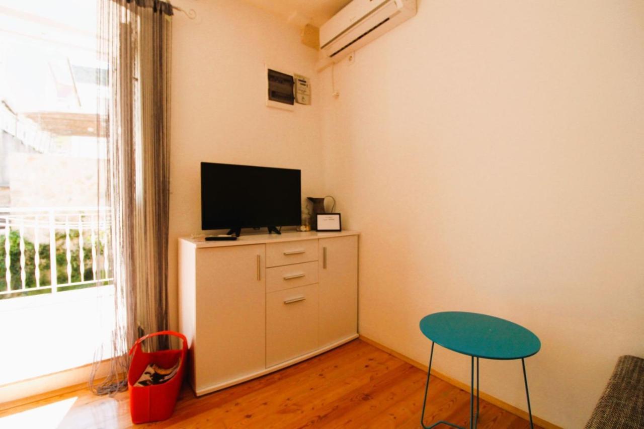 Korzo Rooms & Apartments Vis Luaran gambar