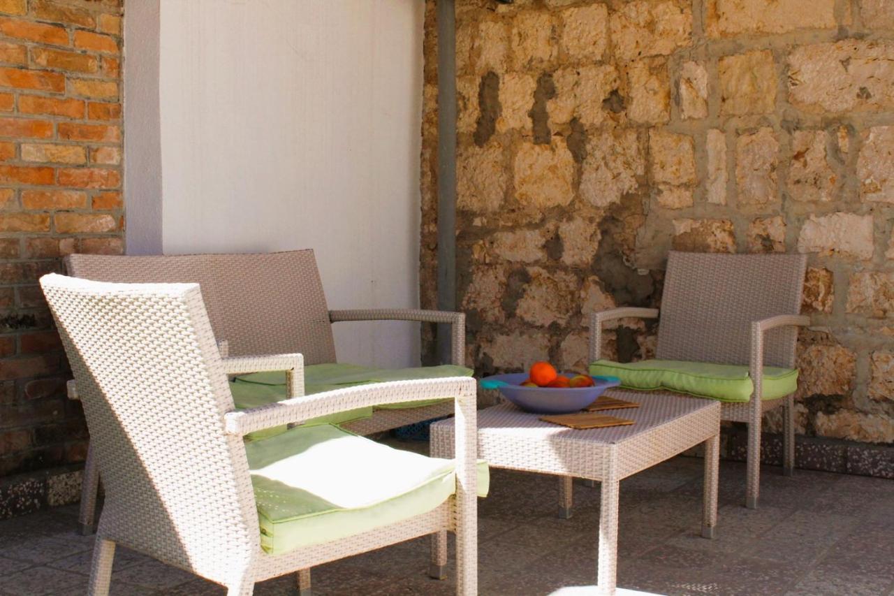 Korzo Rooms & Apartments Vis Luaran gambar