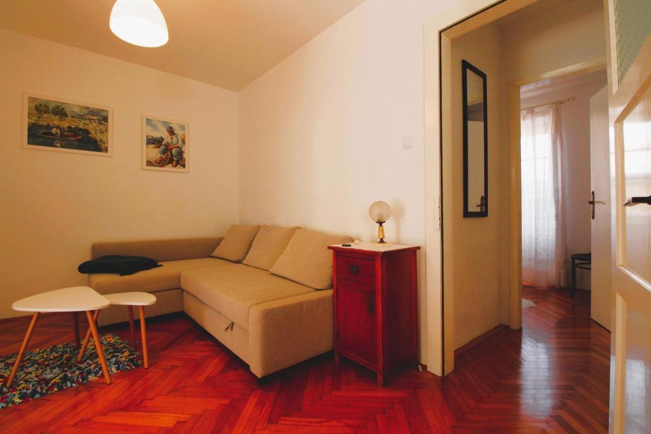 Korzo Rooms & Apartments Vis Luaran gambar