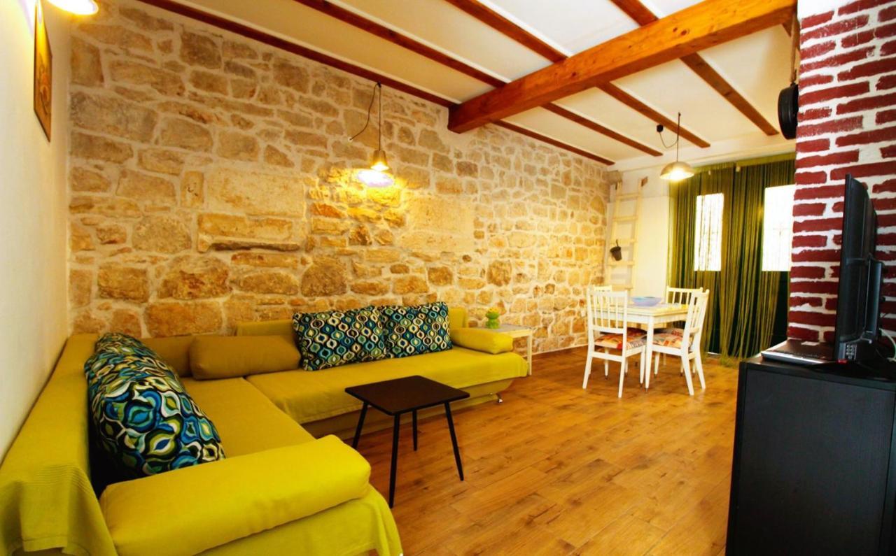Korzo Rooms & Apartments Vis Luaran gambar