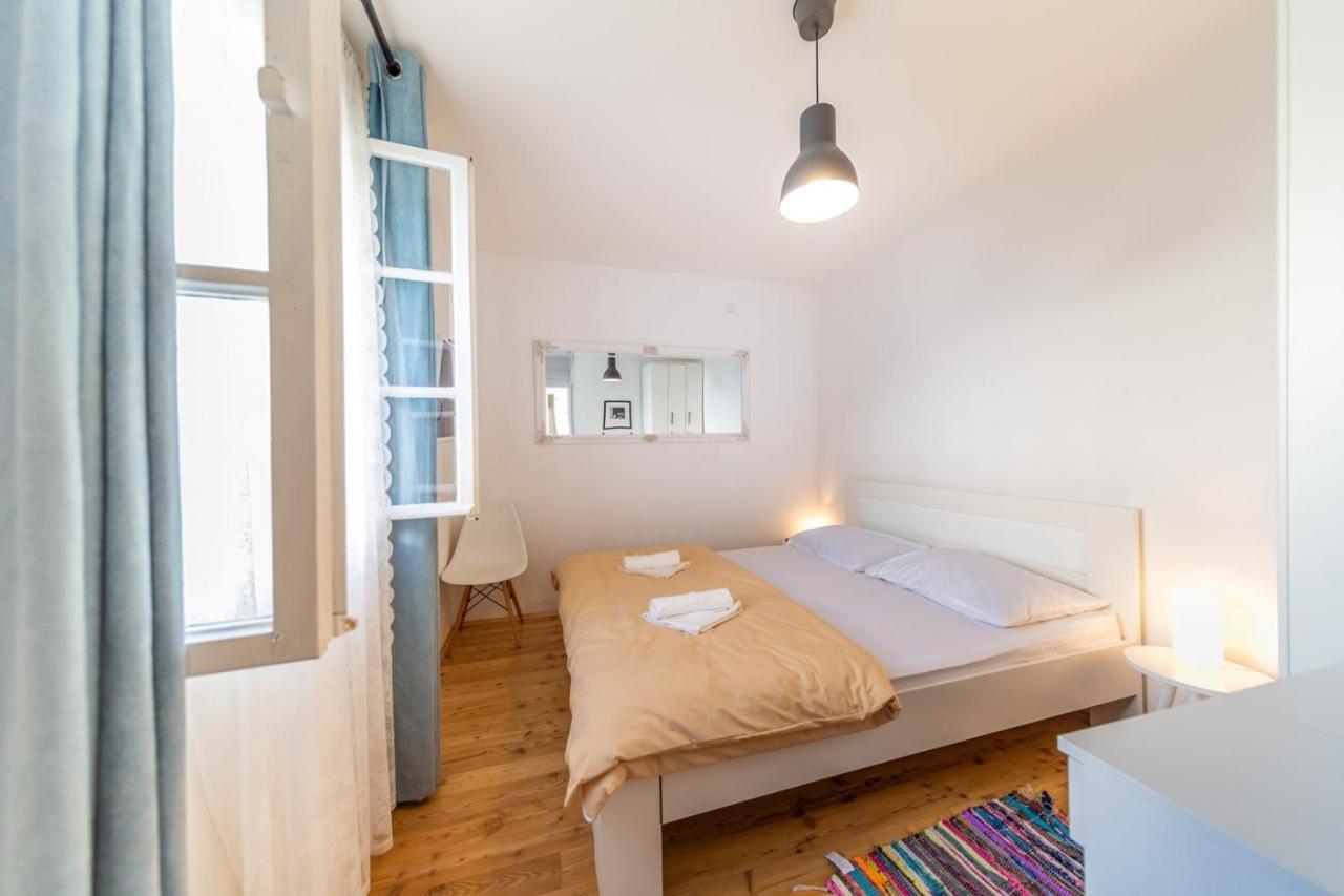 Korzo Rooms & Apartments Vis Luaran gambar