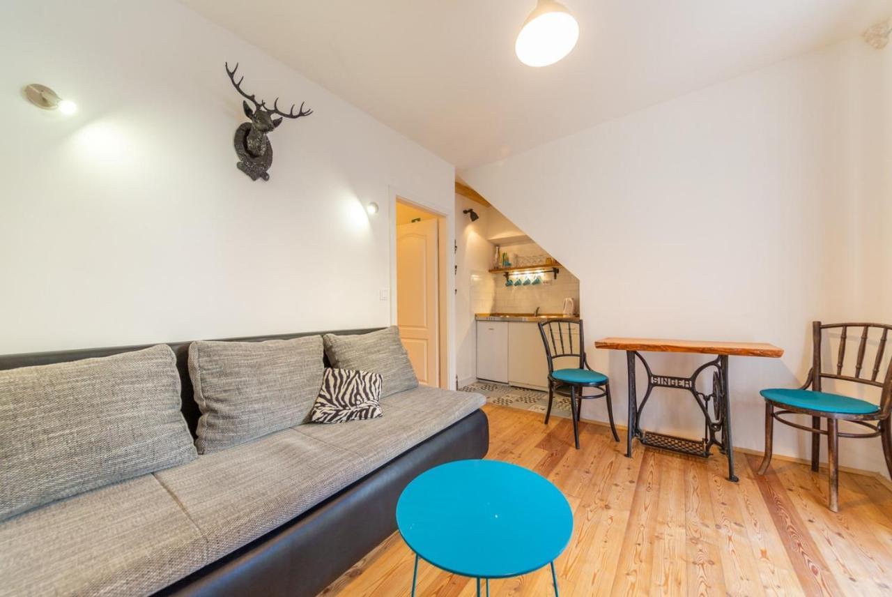 Korzo Rooms & Apartments Vis Luaran gambar